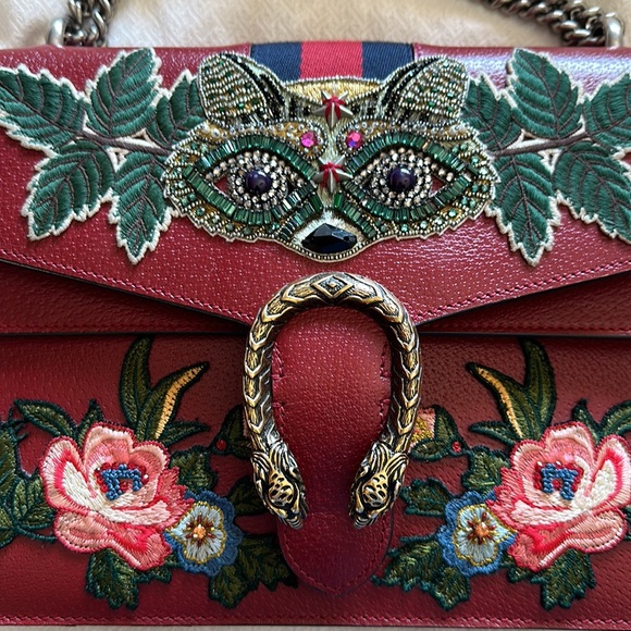 Gucci Red Embellished Raccoon Medium Dionysus Shoulder - Picture 9 of 15